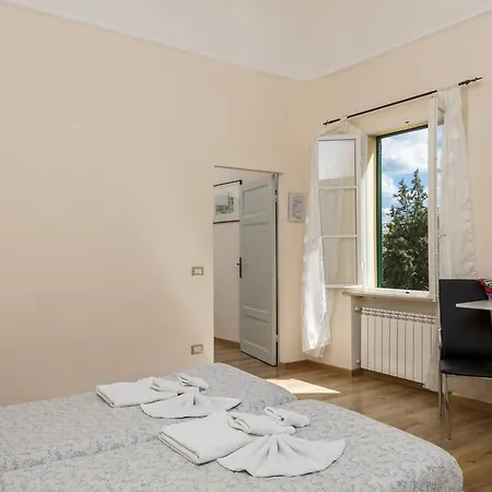 Zara Panzió Siena